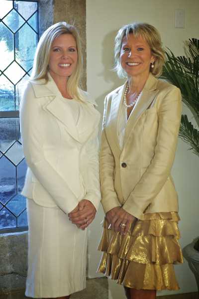 Dana & Susanx.jpg